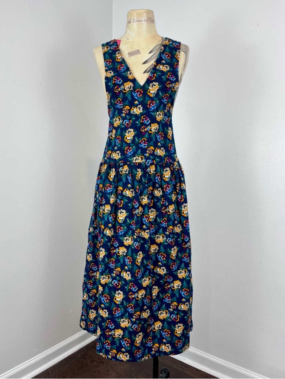 VTG 1990s Sleeveless V-Neck Floral Dress